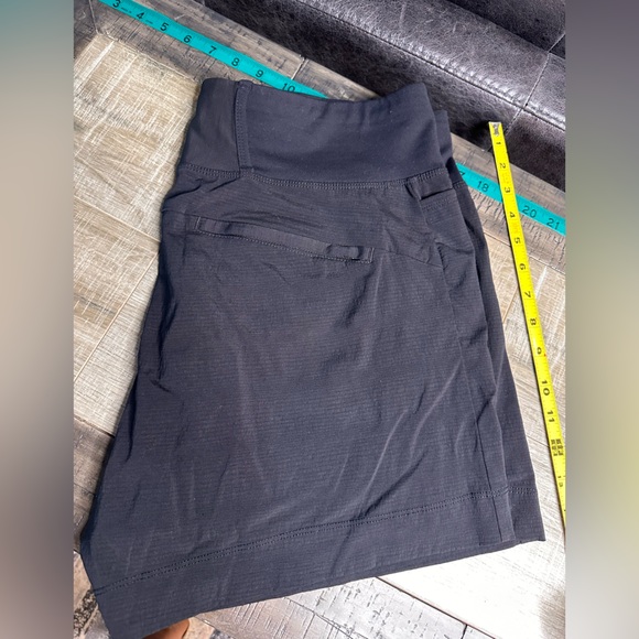 Women’s Athleta black comfy shorts sz 14 - Picture 2 of 4